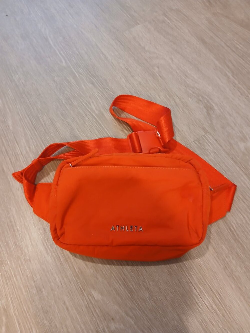 LARGE ATHLETA BRIGHT RED BELT BAG!!!